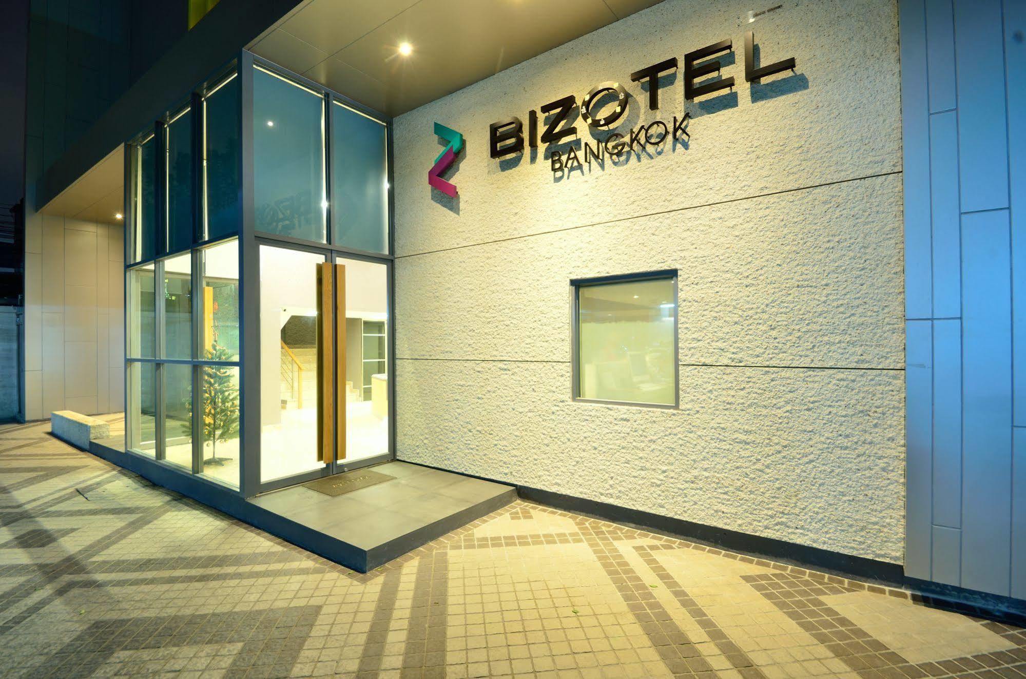 Bizotel Premier Hotel & Residence Bangkok Exterior foto